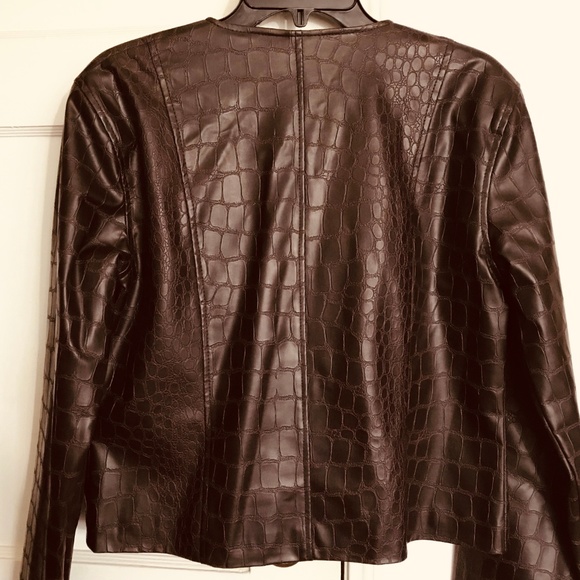 Jacket - Picture 2 of 8